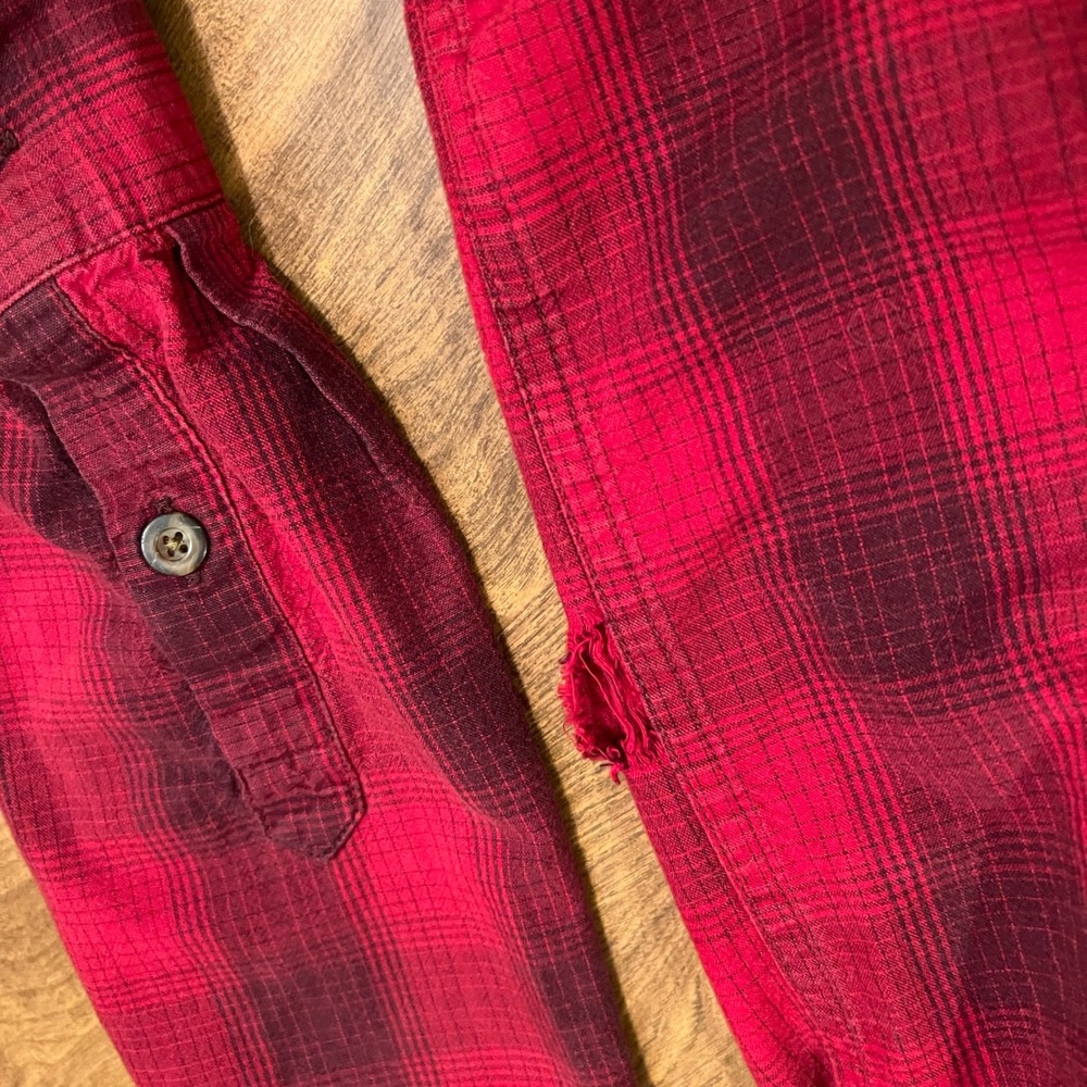 Carhartt Mens Relaxed Fit Shirt Red Black Plaid Long Sleeve Button Down M - Picture 3 of 12